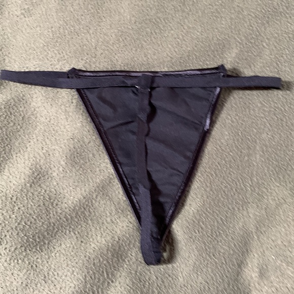 NWT elegant bustier w/ matching thong. Approx. 14 in. Expands approx. 4 inches - Picture 10 of 11